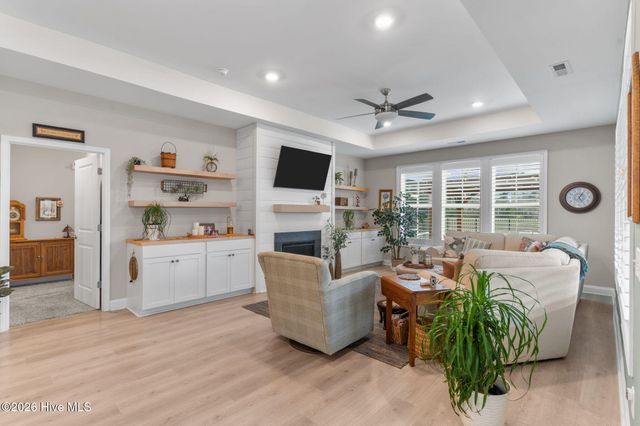 7342 Oakland Country Court, Winnabow, NC 28479