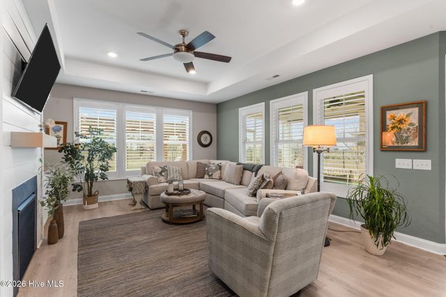 7342 Oakland Country Court, Winnabow, NC 28479