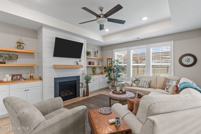 7342 Oakland Country Court, Winnabow, NC 28479