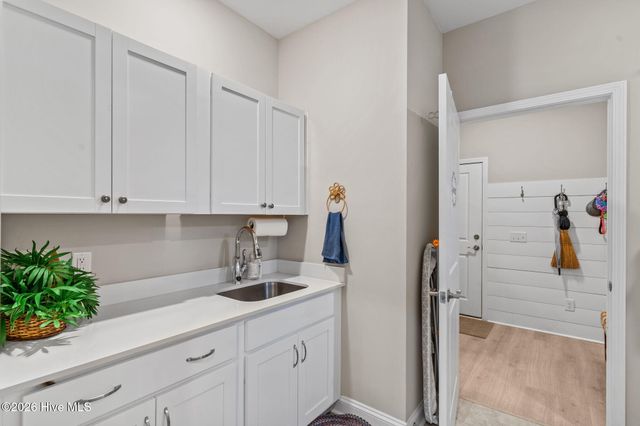 7342 Oakland Country Court, Winnabow, NC 28479