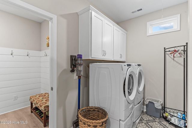 7342 Oakland Country Court, Winnabow, NC 28479