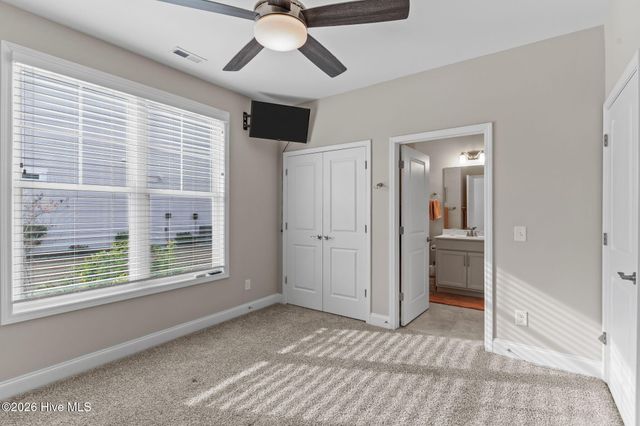 7342 Oakland Country Court, Winnabow, NC 28479