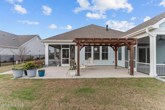 7342 Oakland Country Court, Winnabow, NC 28479