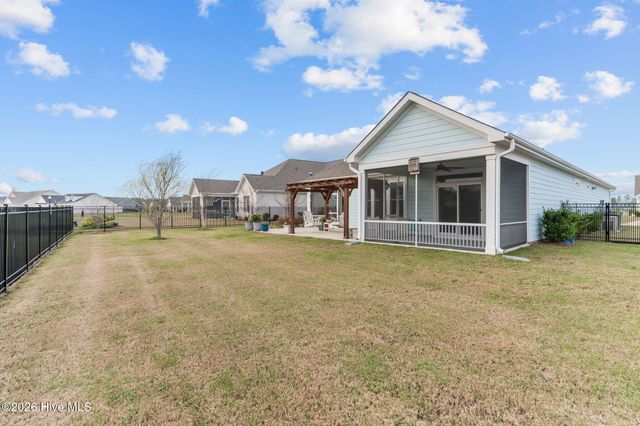 7342 Oakland Country Court, Winnabow, NC 28479