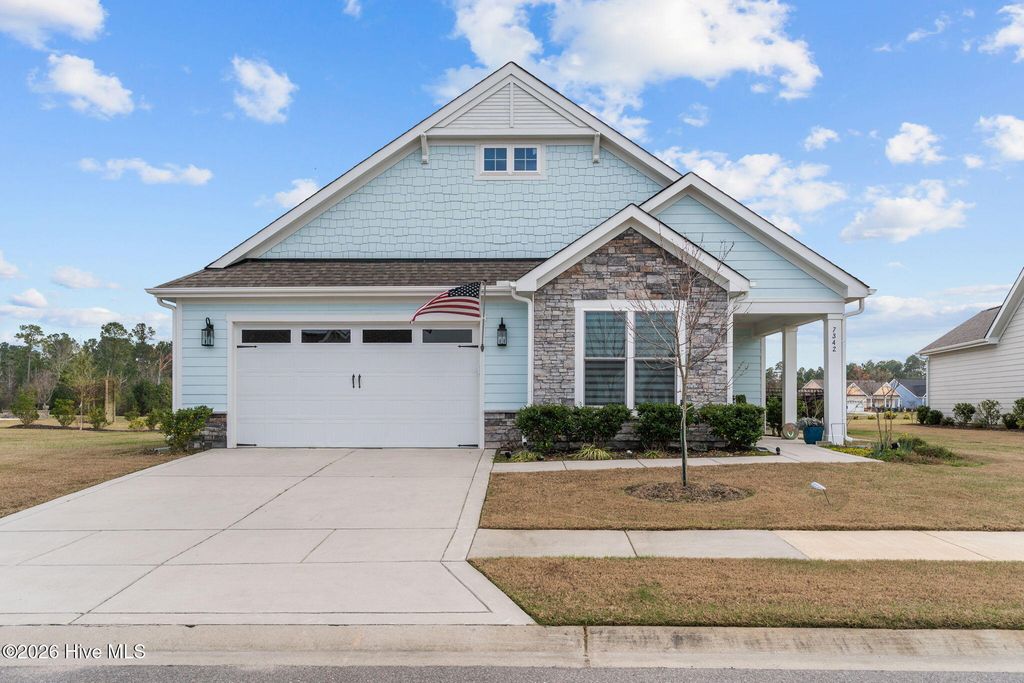 7342 Oakland Country Court, Winnabow, NC 28479