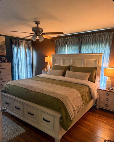 1211 Lamar Avenue, Mount Pleasant, TX 75455