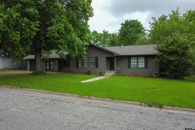 1211 Lamar Avenue, Mount Pleasant, TX 75455
