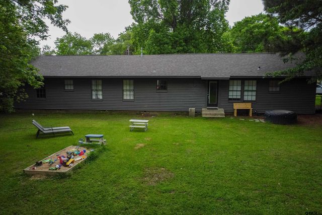 1211 Lamar Avenue, Mount Pleasant, TX 75455