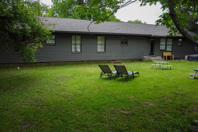 1211 Lamar Avenue, Mount Pleasant, TX 75455