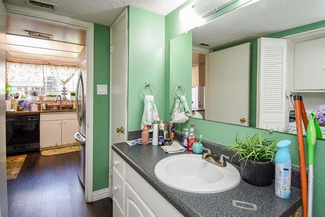 10488 Hammerly Boulevard 81, Houston, TX 77043