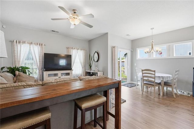 409 NE Ash Street, Oak Grove, MO 64075