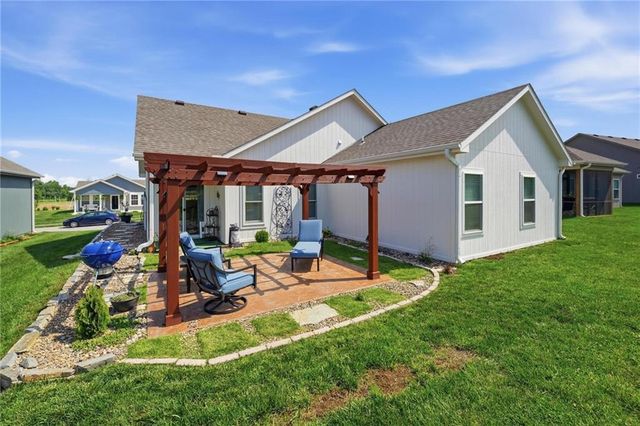 409 NE Ash Street, Oak Grove, MO 64075