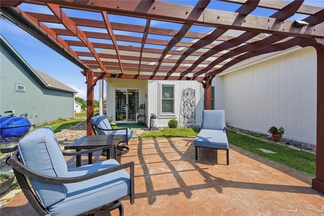 409 NE Ash Street, Oak Grove, MO 64075
