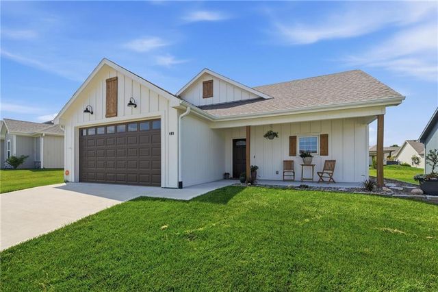 409 NE Ash Street, Oak Grove, MO 64075
