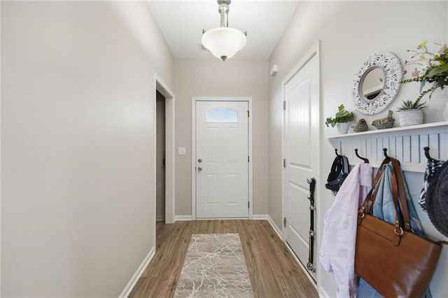 409 NE Ash Street, Oak Grove, MO 64075
