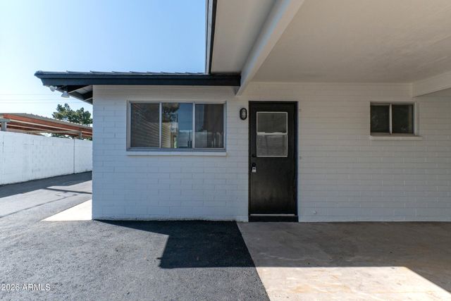 3020 E YALE Street, Phoenix, AZ 85008