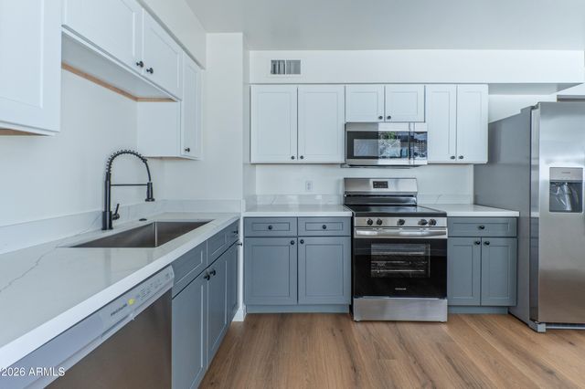 3020 E YALE Street, Phoenix, AZ 85008