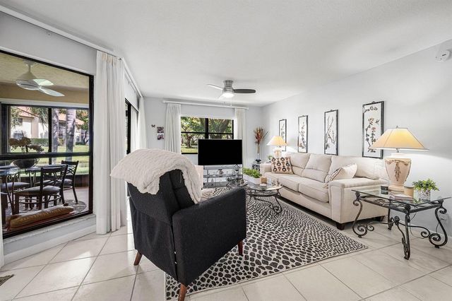 3315 Lucerne Park Drive, Greenacres, FL 33467
