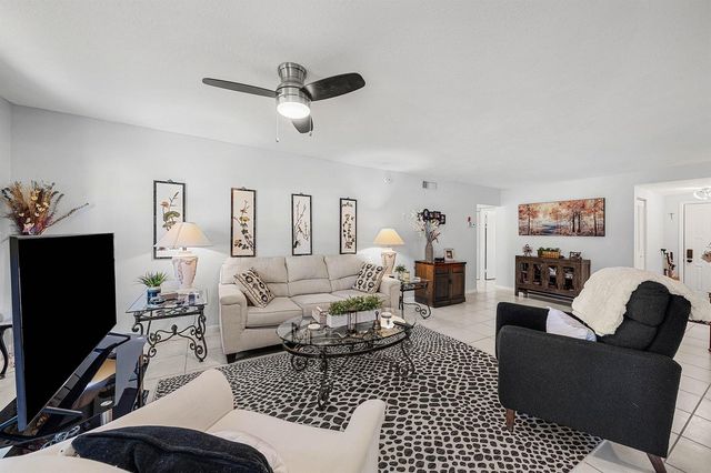 3315 Lucerne Park Drive, Greenacres, FL 33467