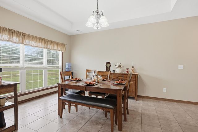 9648 County Drive 191, Carthage, MO 64836