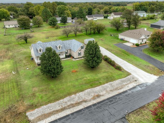 9648 County Drive 191, Carthage, MO 64836