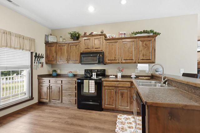 9648 County Drive 191, Carthage, MO 64836