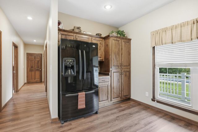 9648 County Drive 191, Carthage, MO 64836