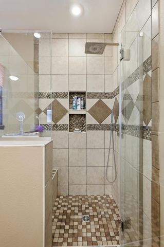 9648 County Drive 191, Carthage, MO 64836