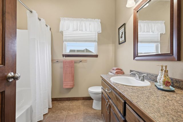 9648 County Drive 191, Carthage, MO 64836