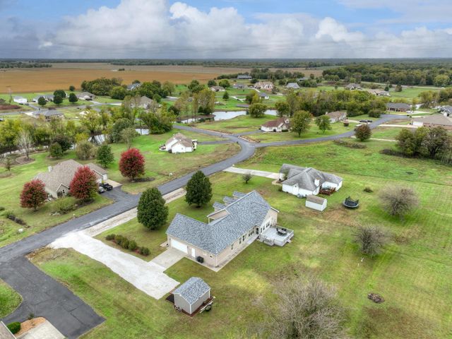 9648 County Drive 191, Carthage, MO 64836