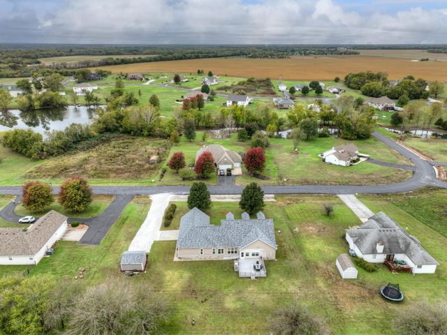 9648 County Drive 191, Carthage, MO 64836