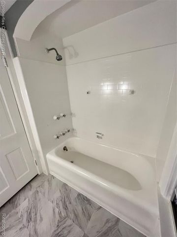 578 Neff Road, Grosse Pointe, MI 48230