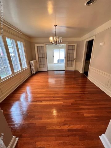 578 Neff Road, Grosse Pointe, MI 48230