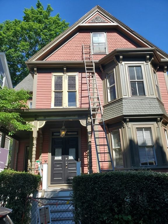 199 Chestnut Avenue 1, Boston, MA 02130