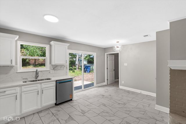 8932 Torento Lane, Shreveport, LA 71118