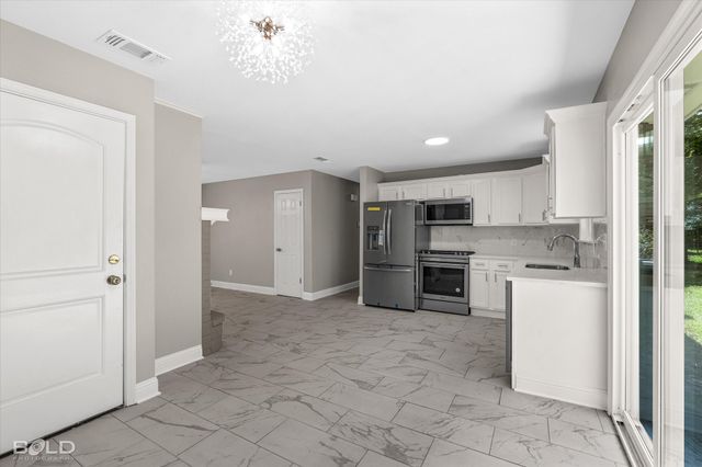 8932 Torento Lane, Shreveport, LA 71118