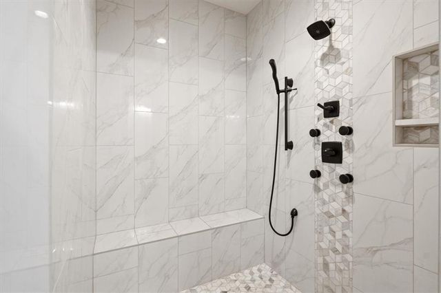 11717 E 231st Street, Peculiar, MO 64078