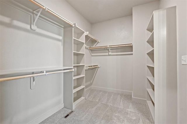 11717 E 231st Street, Peculiar, MO 64078