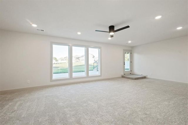 11717 E 231st Street, Peculiar, MO 64078