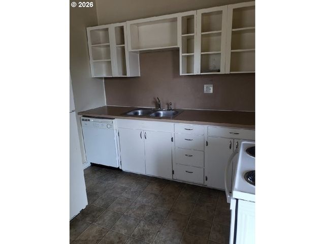-1 Ne 30TH Ave, Portland, OR 97211