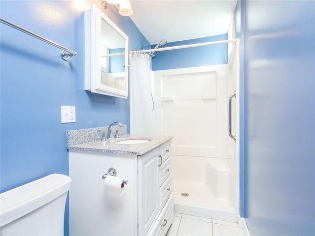 13 Lucas Avenue, Newport, RI 02840