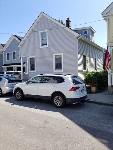 13 Lucas Avenue, Newport, RI 02840