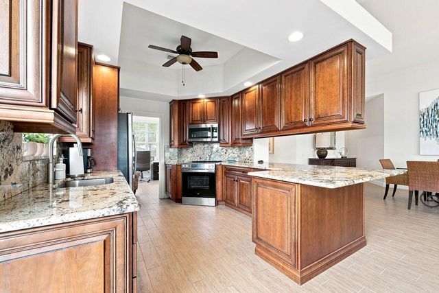 508 E Tall Oaks Drive, Palm Beach Gardens, FL 33410