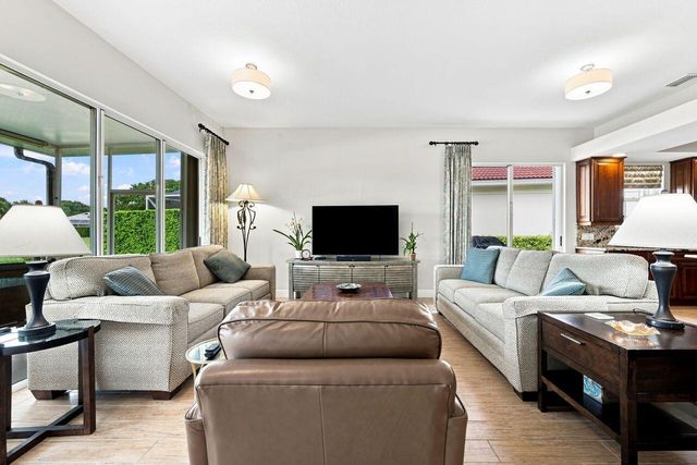 508 E Tall Oaks Drive, Palm Beach Gardens, FL 33410