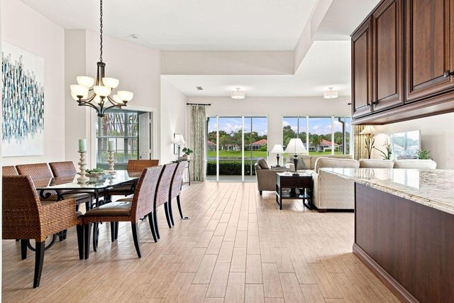 508 E Tall Oaks Drive, Palm Beach Gardens, FL 33410