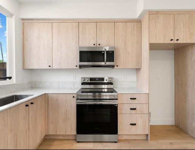 1551 Nogales St, Sacramento, CA 95838