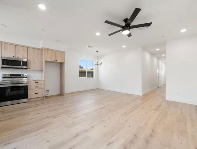 1551 Nogales St, Sacramento, CA 95838