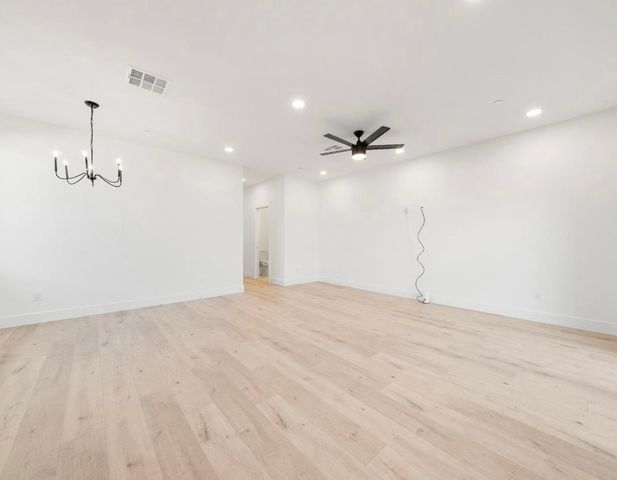 1551 Nogales St, Sacramento, CA 95838