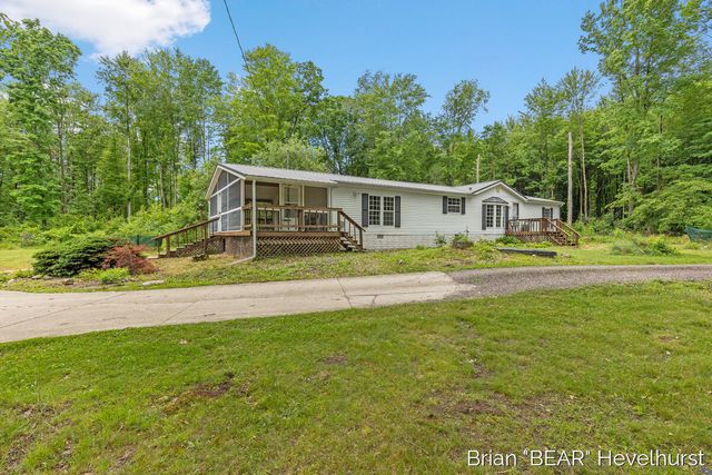 3511 Engle Road, Middleville, MI 49333