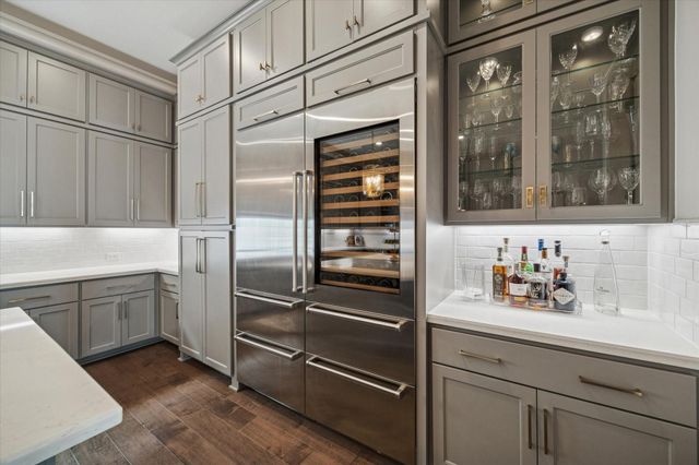 818 Dunleigh Meadows Lane, Houston, TX 77055